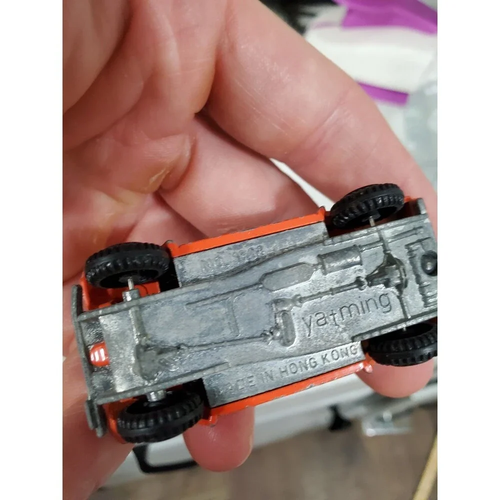 Vintage Yatming Diecast Toy Cars Lot of 2 Kenworth Diesel Orange Jeep